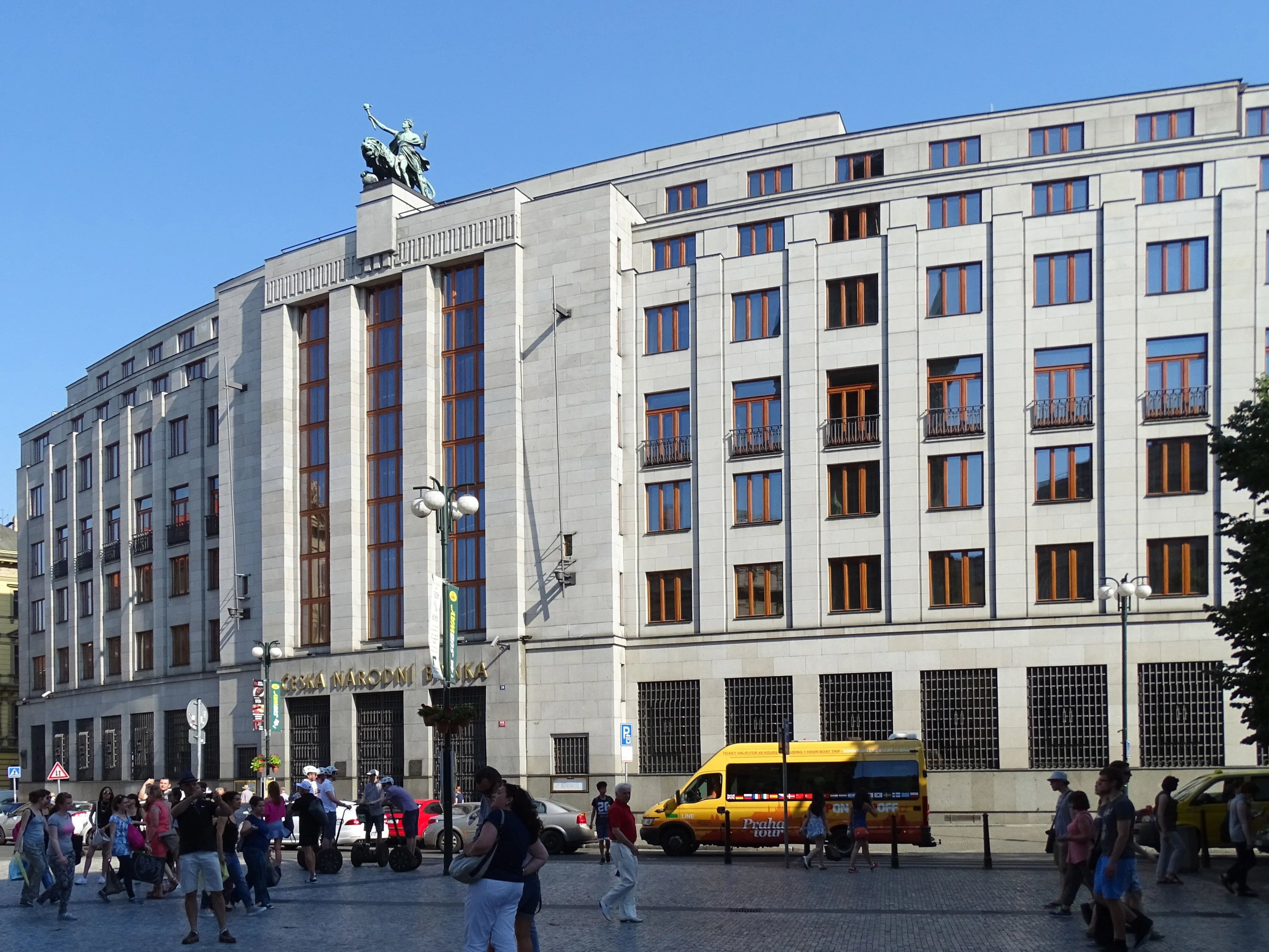 Budova České národní banky na Na Příkopě 28 v Praze