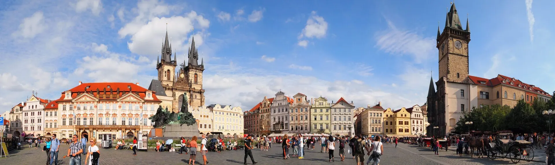 Panorama Staroměstského náměstí v Praze